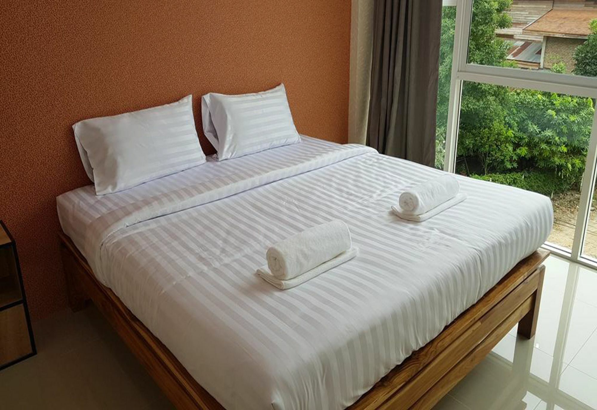 Km Hotel Chiang Mai Esterno foto