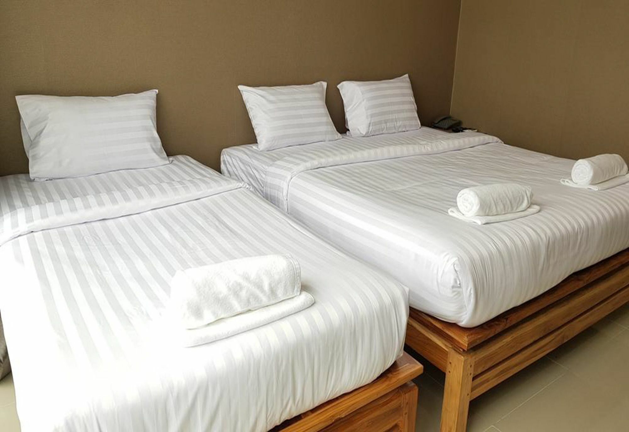 Km Hotel Chiang Mai Esterno foto
